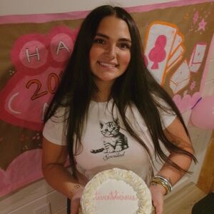 Meet your Posher, Mikaela